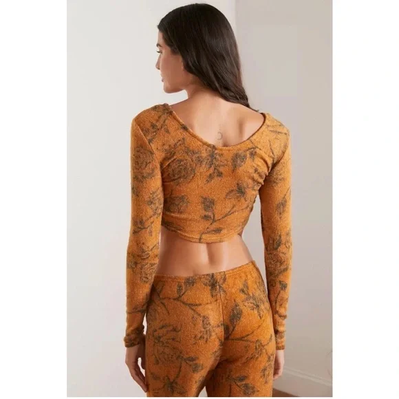 Urban Outfitters Mustard Floral Pajama Set - Picture 2 of 10